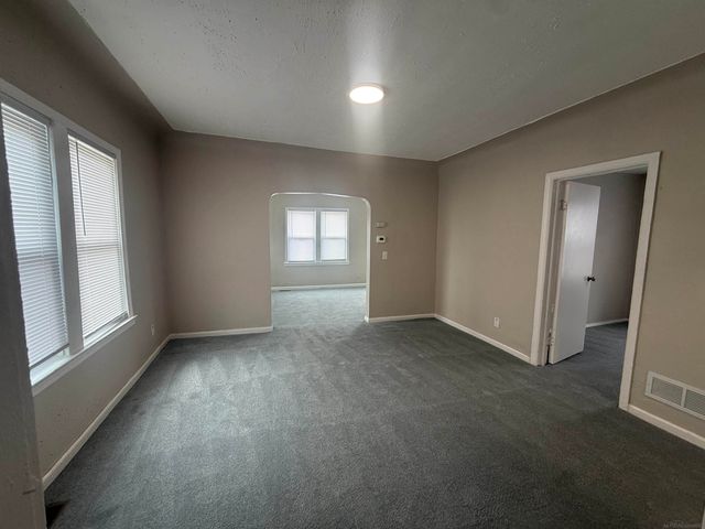 20470 Kentucky Street, Detroit, MI 48221