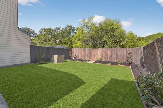 8547 Echo Creek, San Antonio, TX 78240