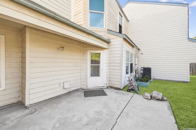 8547 Echo Creek, San Antonio, TX 78240