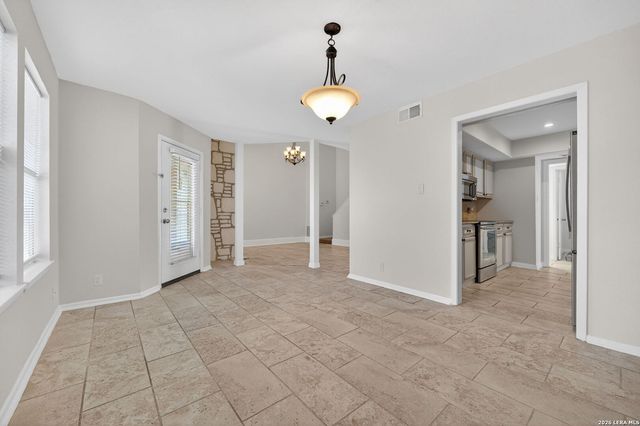 8547 Echo Creek, San Antonio, TX 78240