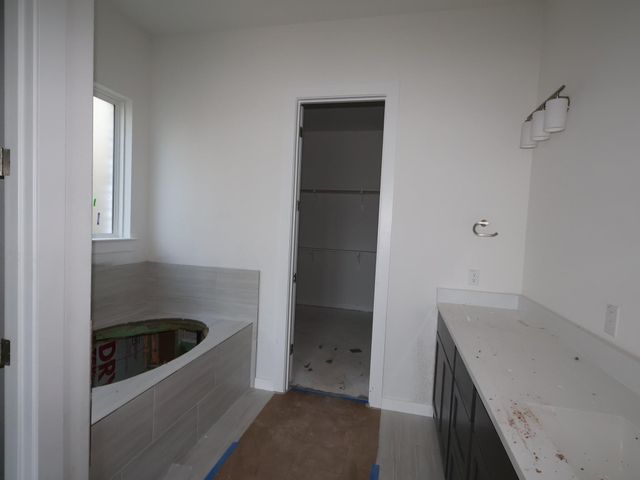 832 Purmela ST, Leander, TX 78641