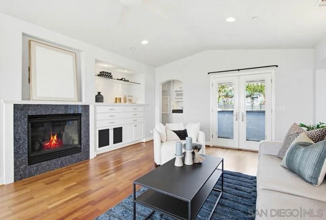 2025 Frankfort, San Diego, CA 92110