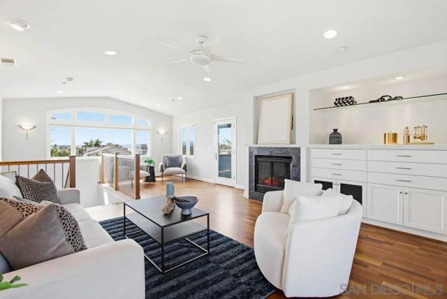 2025 Frankfort, San Diego, CA 92110