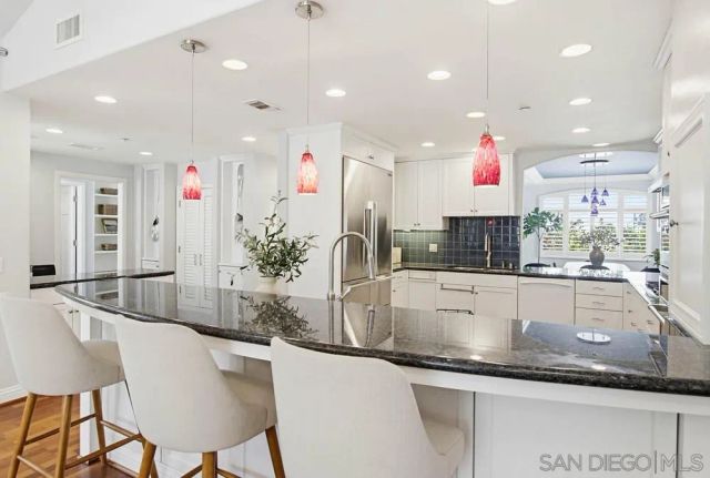 2025 Frankfort, San Diego, CA 92110