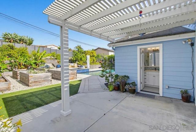 2025 Frankfort, San Diego, CA 92110