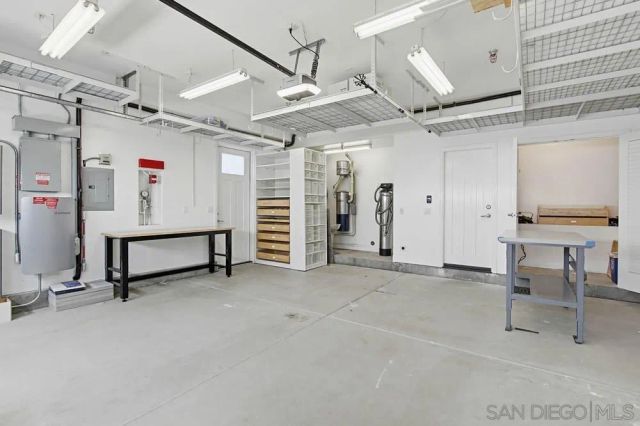 2025 Frankfort, San Diego, CA 92110