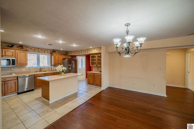 106 Treetops, Benton, KY 42025