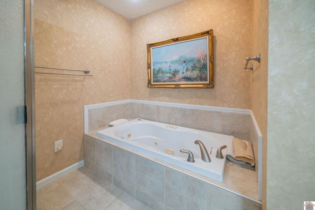 106 Treetops, Benton, KY 42025