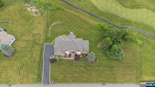 2 Skyview Drive, Sparta, NJ 07871