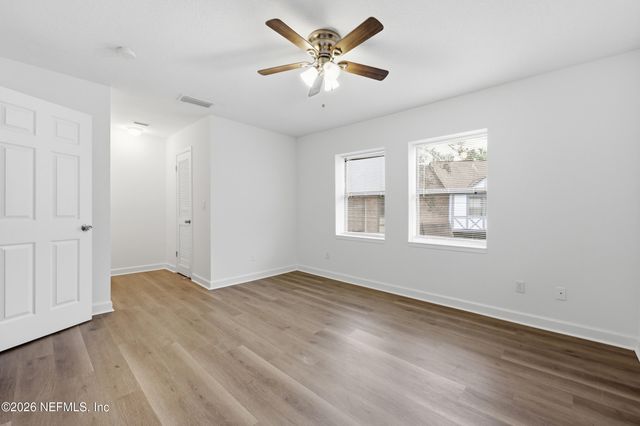 8201 SUTTON Place N, Jacksonville, FL 32217