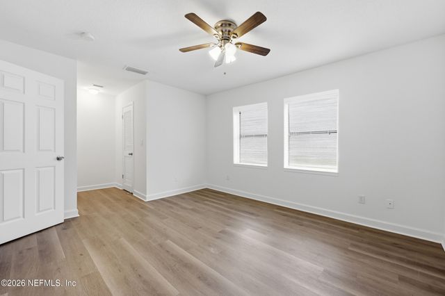 8201 SUTTON Place N, Jacksonville, FL 32217