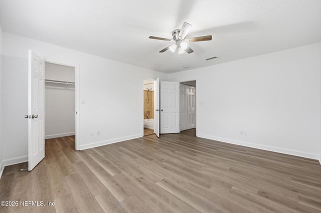 8201 SUTTON Place N, Jacksonville, FL 32217