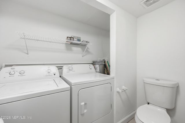 8201 SUTTON Place N, Jacksonville, FL 32217