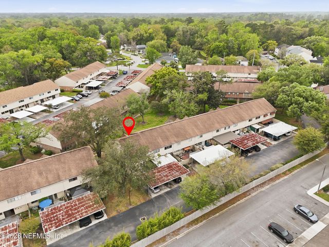 8201 SUTTON Place N, Jacksonville, FL 32217