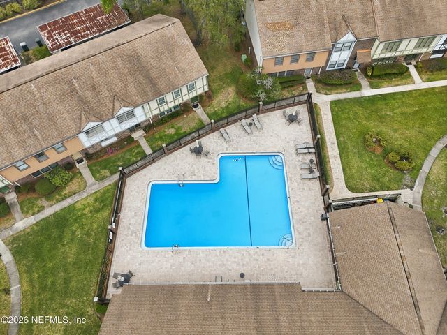 8201 SUTTON Place N, Jacksonville, FL 32217