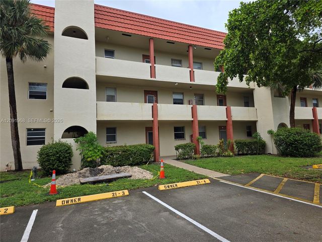 3071 E Sunrise Lakes Drive 107, Sunrise, FL 33322