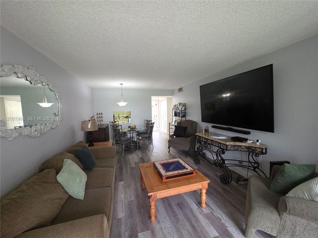3071 E Sunrise Lakes Drive 107, Sunrise, FL 33322