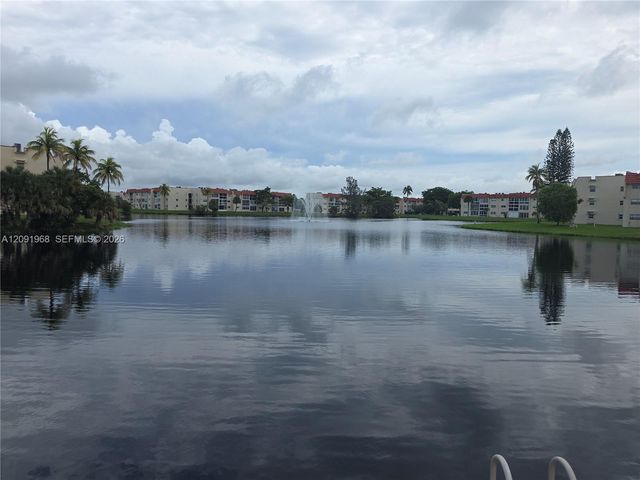 3071 E Sunrise Lakes Drive 107, Sunrise, FL 33322