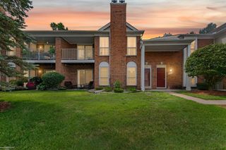 52018 Heatherstone Avenue, Macomb Twp, MI 48042