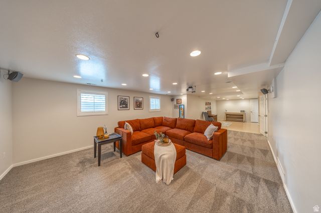 3082 W 5500 S, Roy, UT 84067