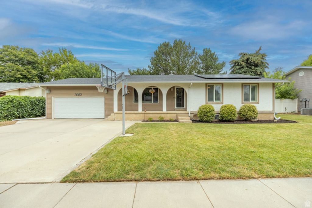 3082 W 5500 S, Roy, UT 84067