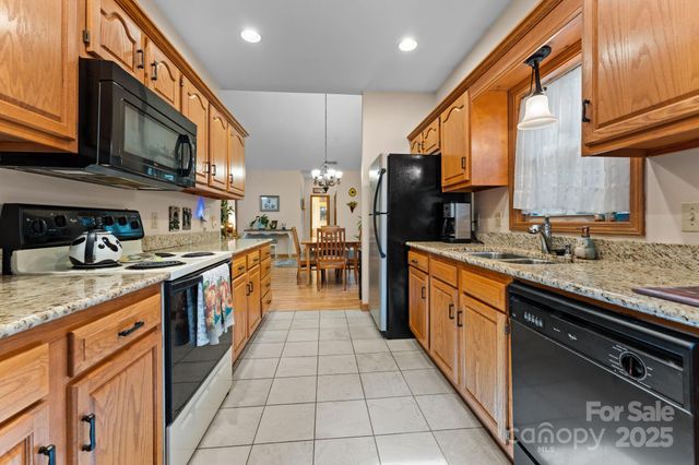 24 Pine Bluff Road 17, Whittier, NC 28789