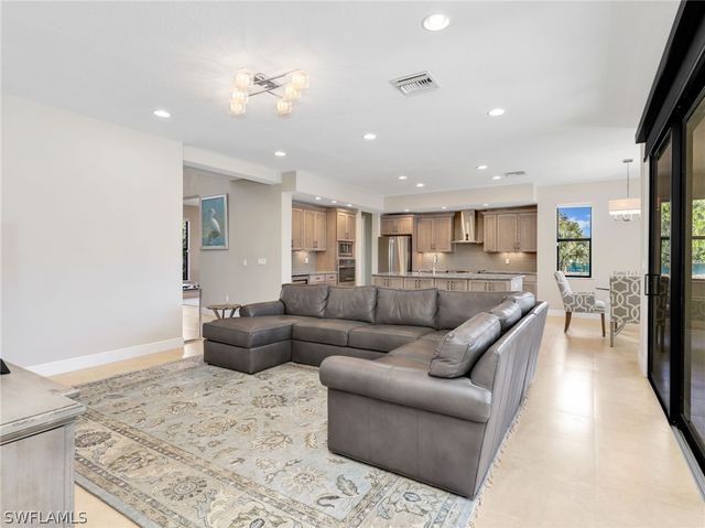 3160 27th AVE SW, Naples, FL 34117