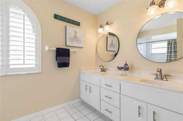 1 CLEARVIEW COURT S, Palm Coast, FL 32137