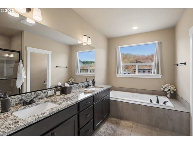 3146 Ne SAMSON Ave, Estacada, OR 97023