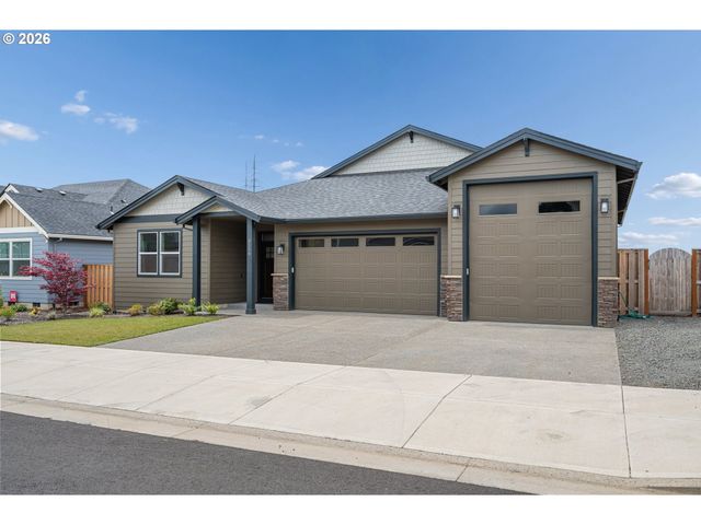 3146 Ne SAMSON Ave, Estacada, OR 97023