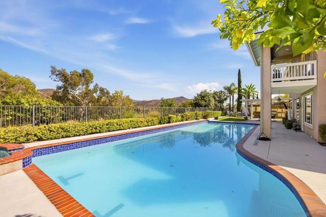 3159 Willow Creek, Escondido, CA 92027