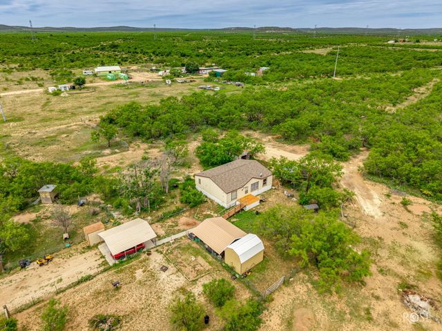 11833 Pin Oak Road, Carlsbad, TX 76934