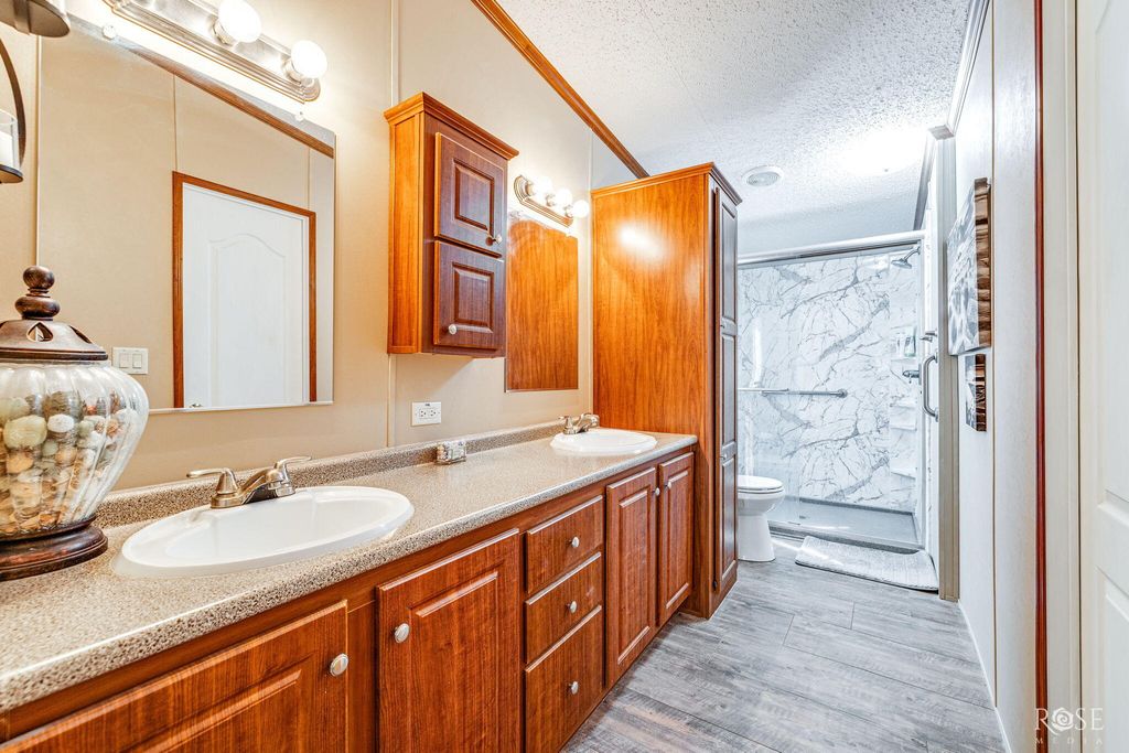 Image 15 of property listing at 11833 Pin Oak Road, Carlsbad, TX 76934