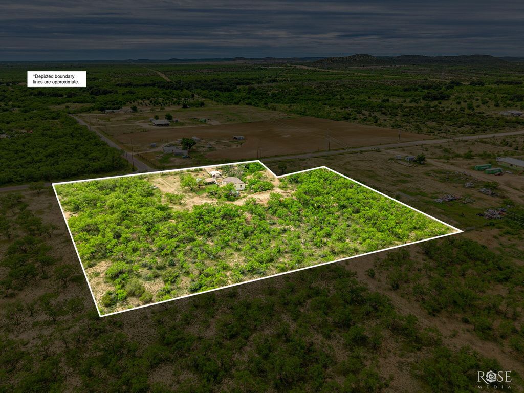 Image 33 of property listing at 11833 Pin Oak Road, Carlsbad, TX 76934