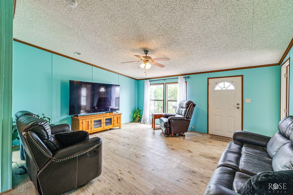 Image 7 of property listing at 11833 Pin Oak Road, Carlsbad, TX 76934