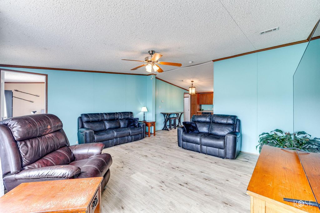 Image 8 of property listing at 11833 Pin Oak Road, Carlsbad, TX 76934