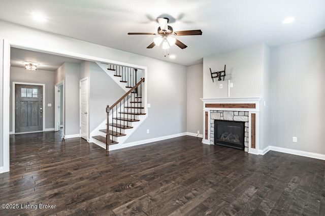 8817 Stara Way, Jeffersontown, KY 40299