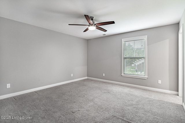 8817 Stara Way, Jeffersontown, KY 40299