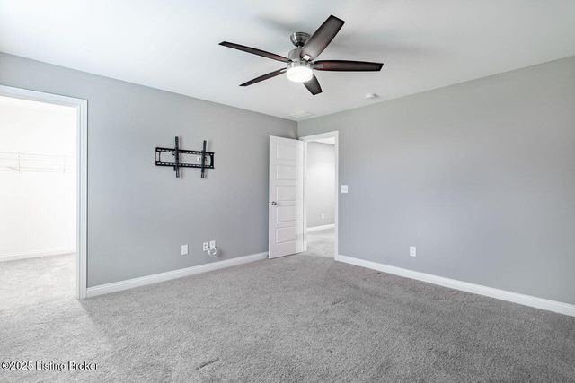 8817 Stara Way, Jeffersontown, KY 40299