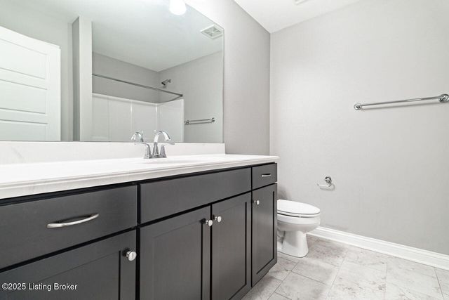 8817 Stara Way, Jeffersontown, KY 40299