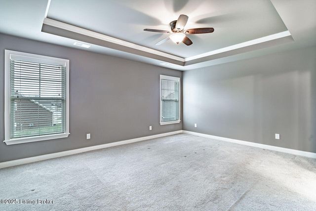 8817 Stara Way, Jeffersontown, KY 40299