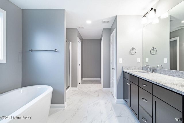 8817 Stara Way, Jeffersontown, KY 40299