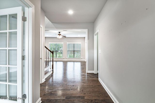 8817 Stara Way, Jeffersontown, KY 40299