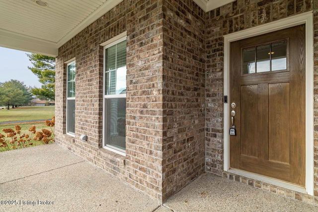 8817 Stara Way, Jeffersontown, KY 40299