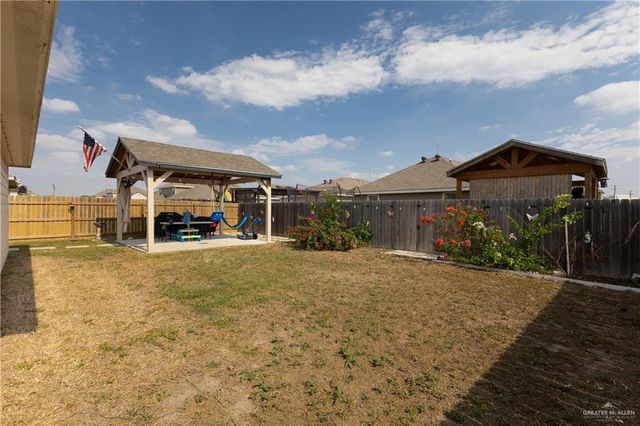 2201 N 26th Drive, Hidalgo, TX 78557