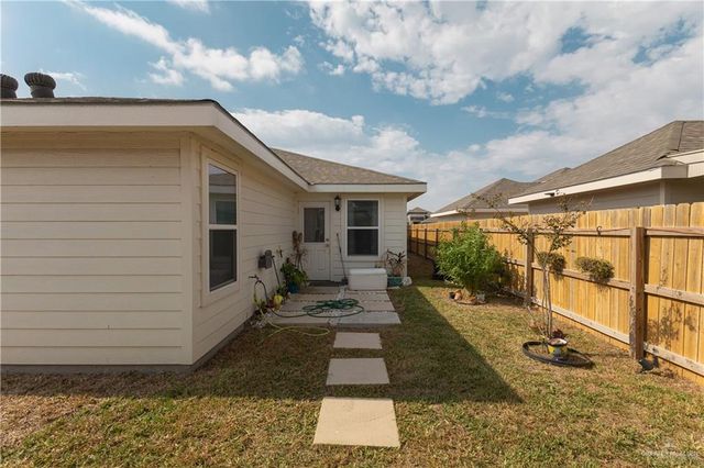 2201 N 26th Drive, Hidalgo, TX 78557