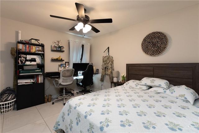 2201 N 26th Drive, Hidalgo, TX 78557