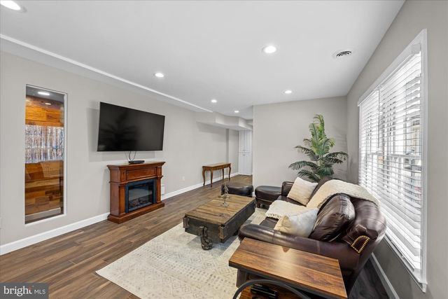 21505 QUICK FOX LN, Gaithersburg, MD 20882