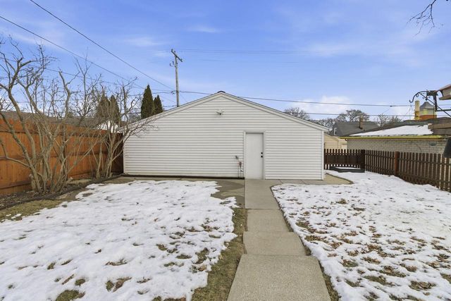 3400 S Princeton AVENUE, Milwaukee, WI 53215