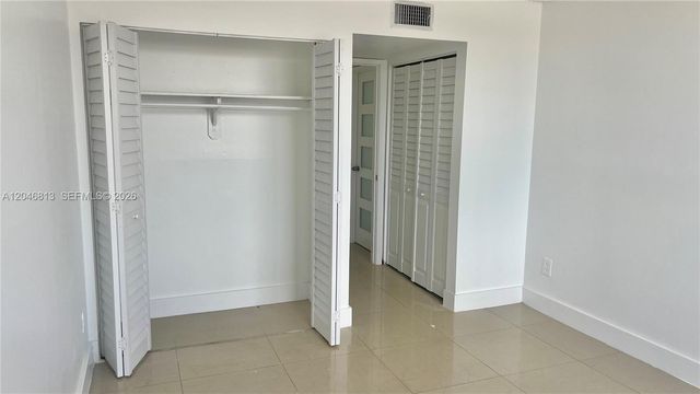 488 NW 165th St Rd B-309, Miami, FL 33169
